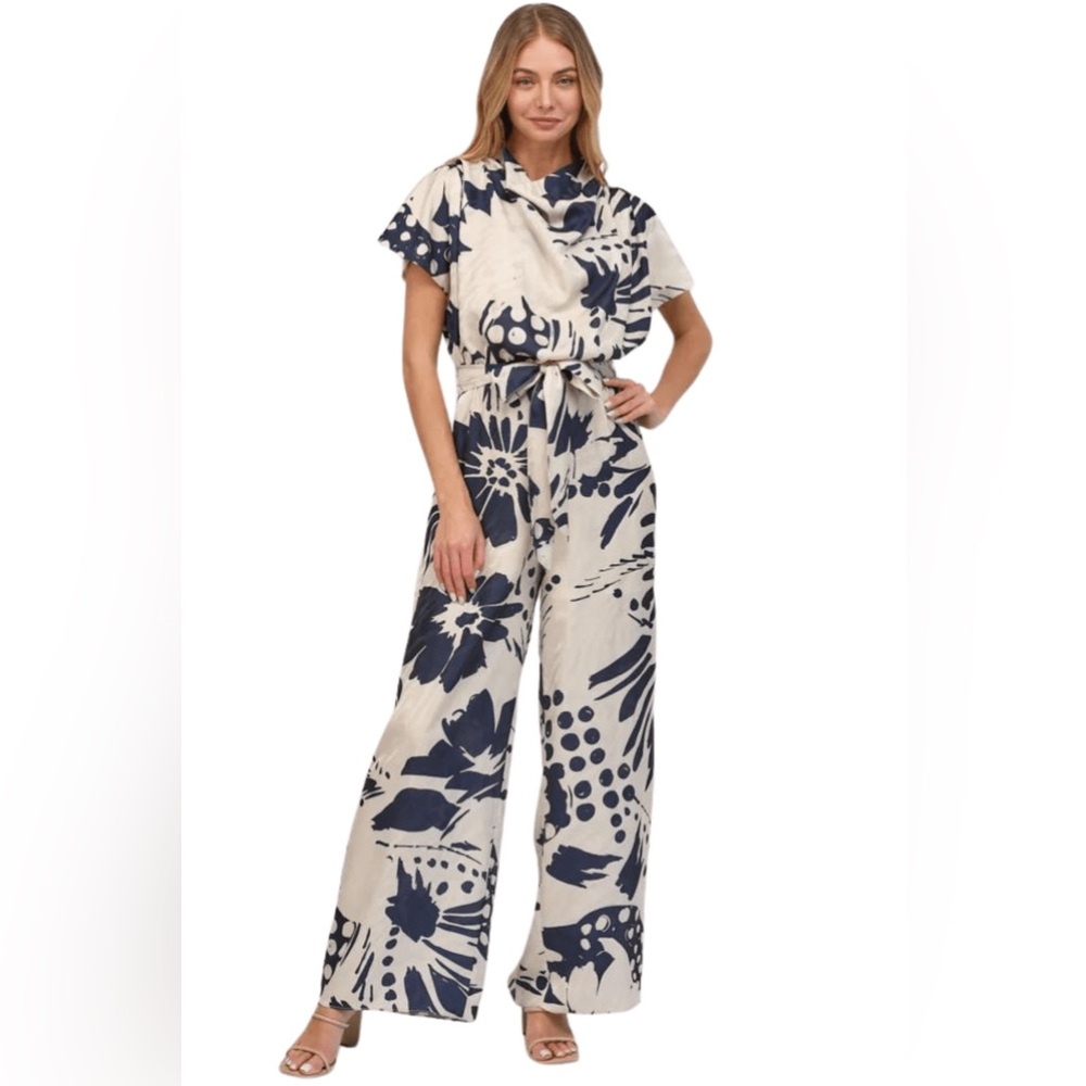 Fate By LFD Abstract Floral Print
Satin Cowl Neck Jumpsuit